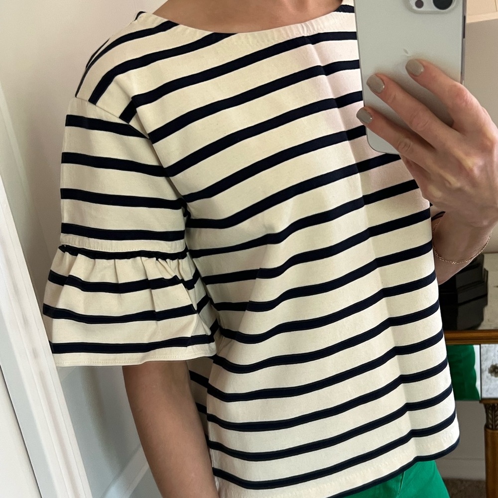 J.Crew ruffle-sleeve cotton top. Size XS. Ivory-Navy